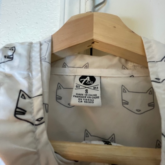 Fox Patterned Light Jacket - Picture 5 of 5